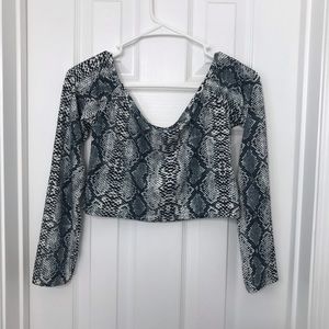 Off Shoulder Snakeskin Black / White Crop Top